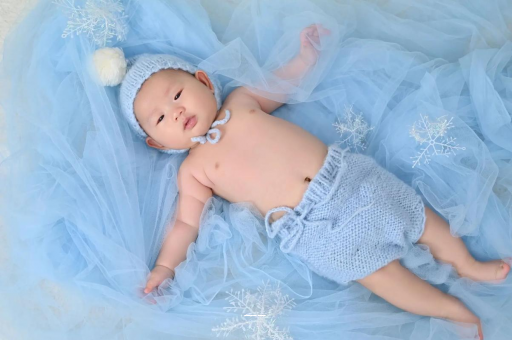 响水宝宝要不要穿袜子